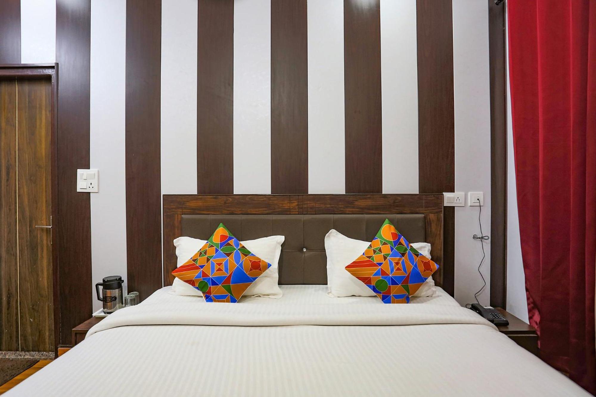 Fabhotel Maya Мусори Екстериор снимка