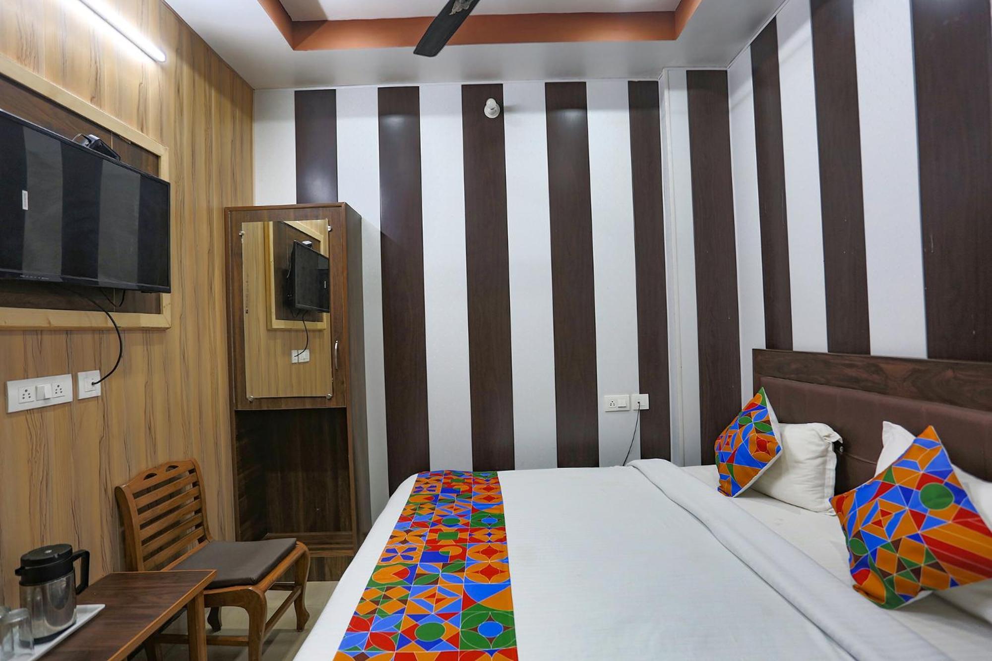 Fabhotel Maya Мусори Екстериор снимка